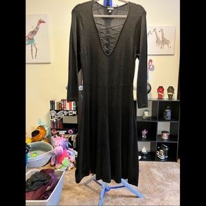 Torrid size 1 long sleeve dress with front sexy ladder